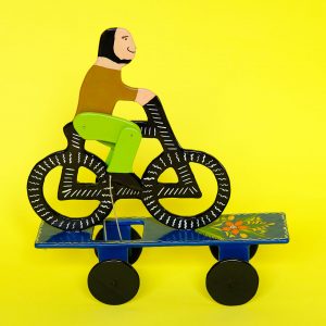 メキシコ伝統玩具 オリナラ テマラカツィンゴ 塗り物 自転車マン