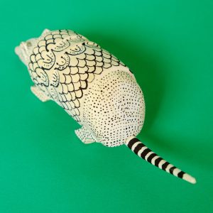 メキシコ ウッドカービング アルマジロ