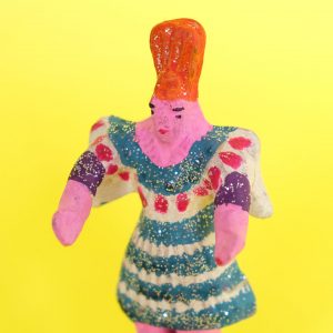 トラヤカパン 土人形 天使