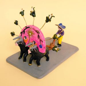 メテペック 土人形 二頭立ての牛と種まく人