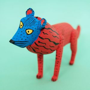 オアハカ ウッドカービング キリーノサンティアーゴ ライオン 置物 木彫