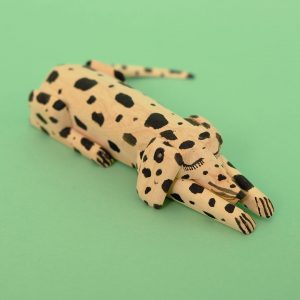 オアハカ ウッドカービング キリーノサンティアーゴ 眠る犬 置物 木彫