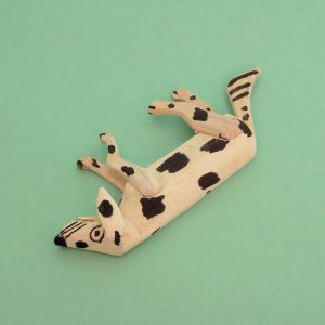 オアハカ ウッドカービング マルティンサンティアーゴ 寝ころぶ犬 置物