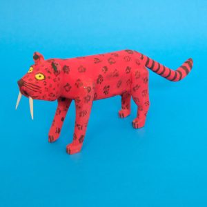 サーベルタイガー 置物