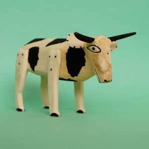 牛（木彫 置物）- LABRAVA [メキシコ 民芸 フォークアート 雑貨]
