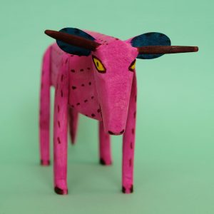 ピンク牛 置物