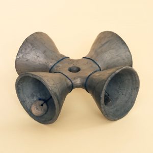 メキシコ 黒陶 四つベル