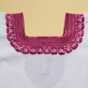 マヤ 刺繍ブラウス