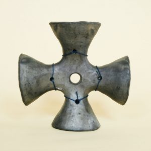 メキシコ 黒陶 四つベル