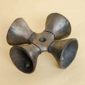 メキシコ 四つベル 黒陶