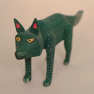 メキシコ 木彫り 置物 コヨーテ