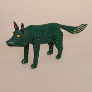 メキシコ 木彫り 置物 コヨーテ