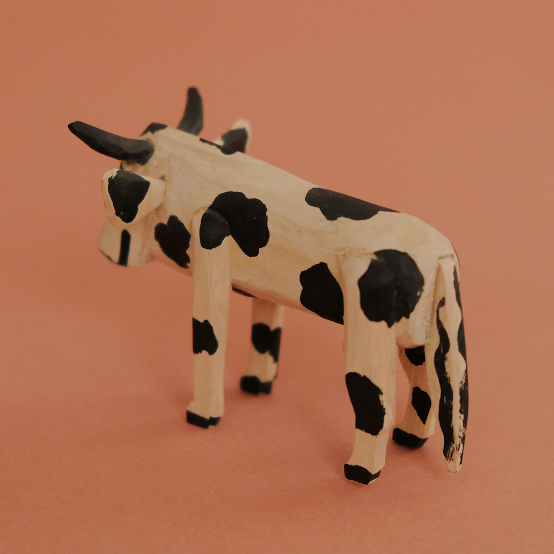 牛（木彫 置物）- LABRAVA [メキシコ 民芸 フォークアート 雑貨]