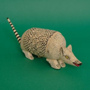 オアハカ ウッドカーヴィング アルマジロ