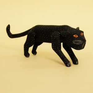 黒豹 木彫 置物