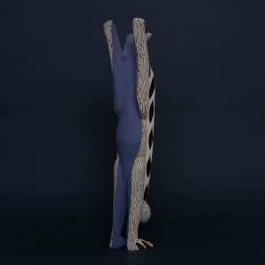 逆立ちウサギ 置物