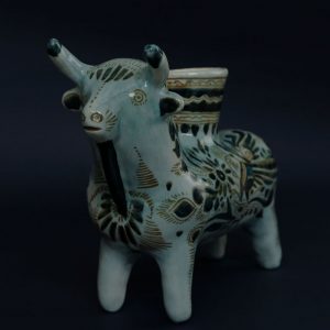 ティソ　牛　置物