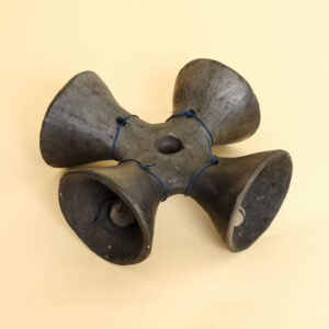 メキシコ 黒陶 四つベル