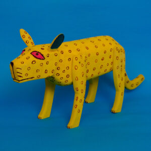 ウッドカーヴィング 黄色い犬