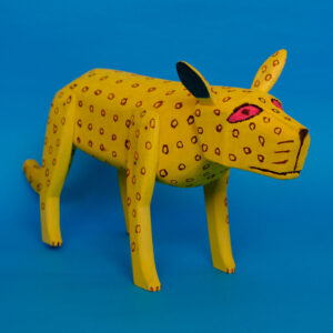 ウッドカーヴィング 黄色い犬