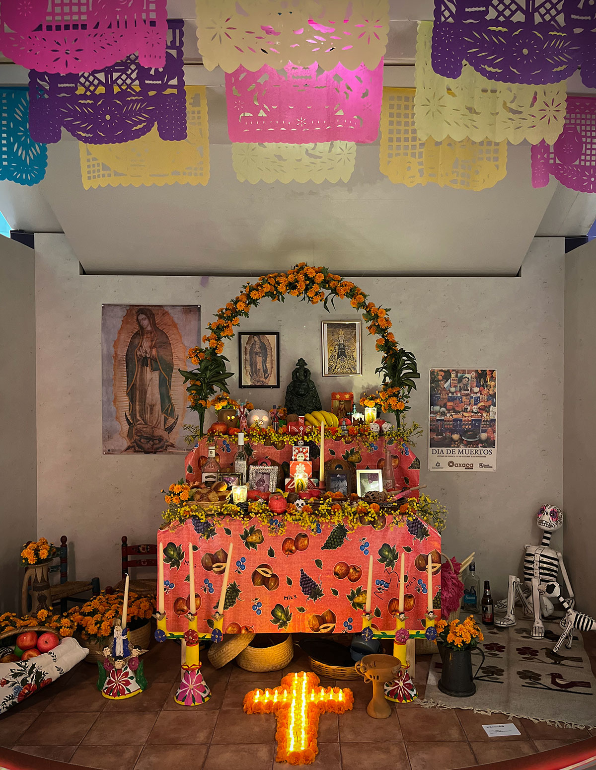 死者の日の祭壇 ラテンアメリカの民衆芸術