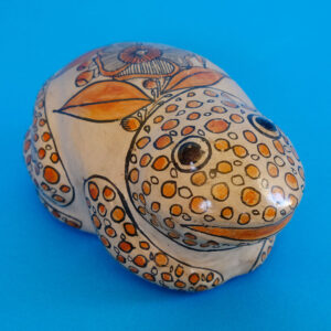 トナラ焼 カエル 置物