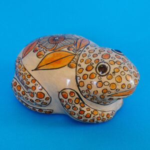 トナラ焼 カエル 置物