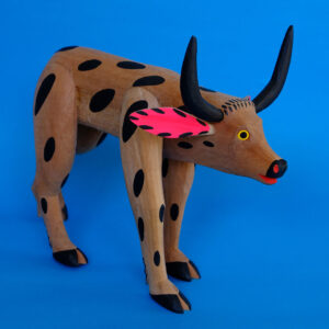 ヒメネス 木彫 牛