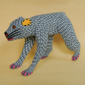 イサイーアス ヒメネス 木彫り熊