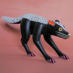 イサイーアス ヒメネス作 スカンクの置物