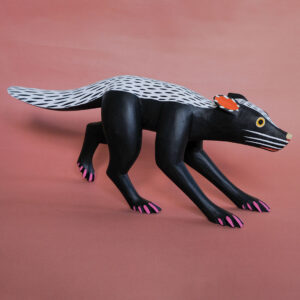 イサイーアス ヒメネス作 スカンクの置物