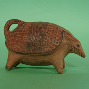 ゲレーロ州 ナワ族のやきもの アルマジロ置物